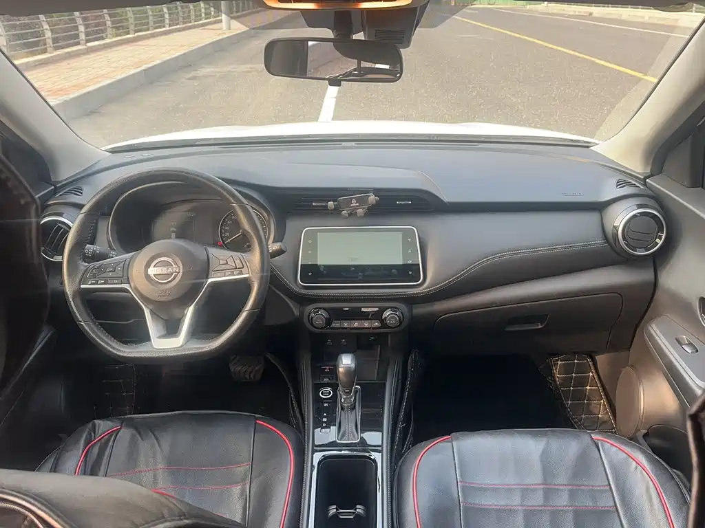 Nissan Kicks — фото 15