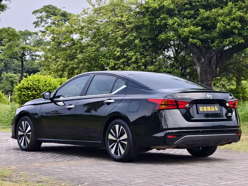 Nissan Teana — фото 11
