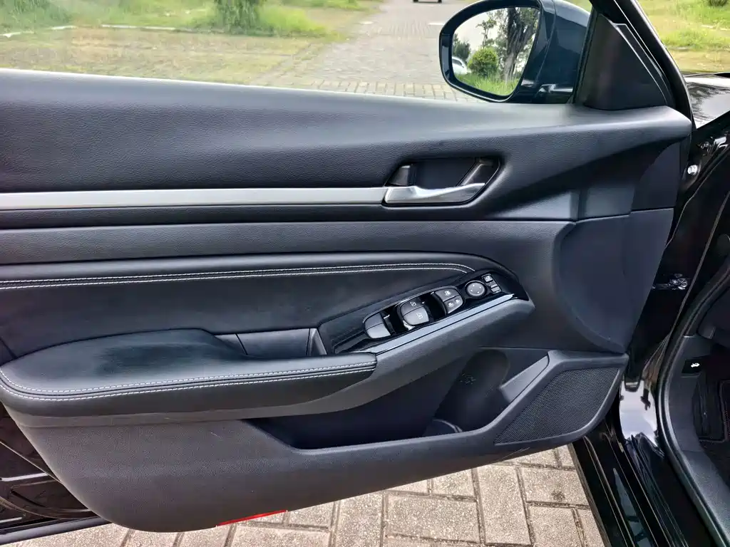 Nissan Teana — фото 10