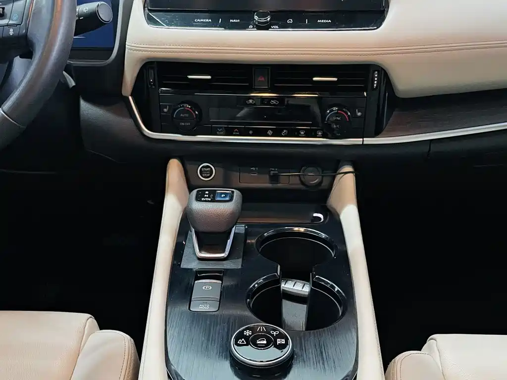 Nissan X-Trail — фото 13