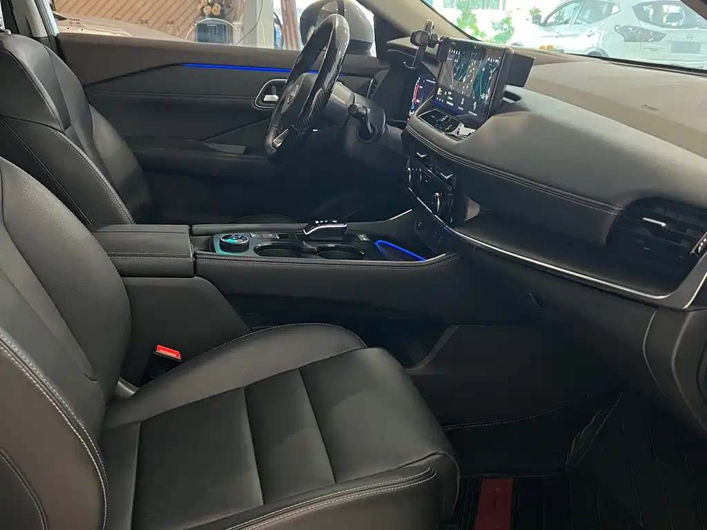 Nissan X-Trail — фото 10