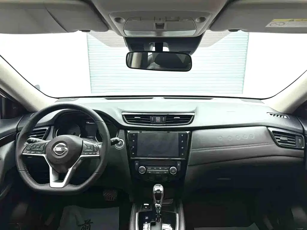 Nissan X-Trail — фото 14