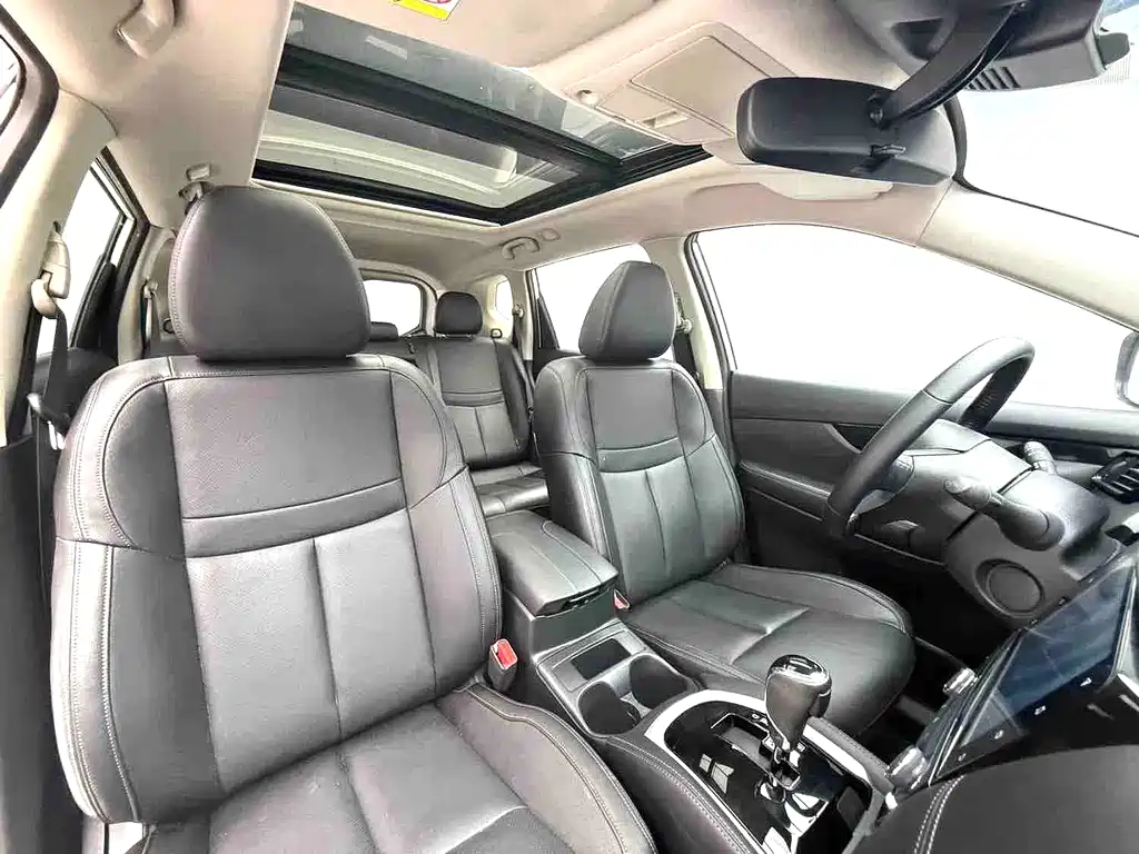 Nissan X-Trail — фото 15
