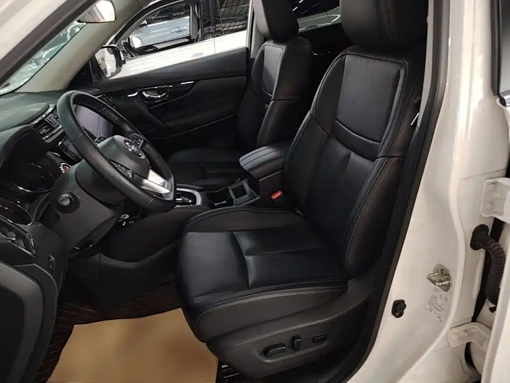 Nissan X-Trail — фото 15