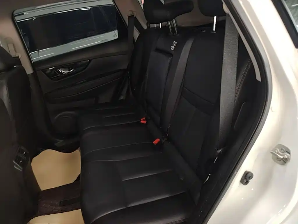 Nissan X-Trail — фото 17