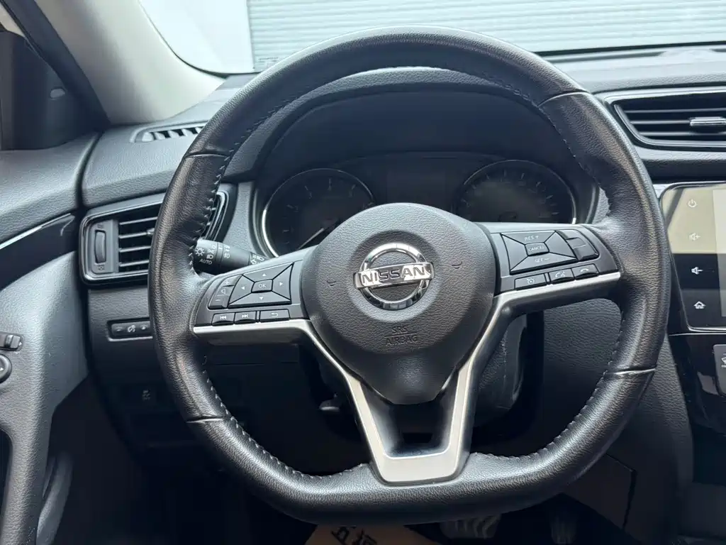 Nissan X-Trail — фото 15