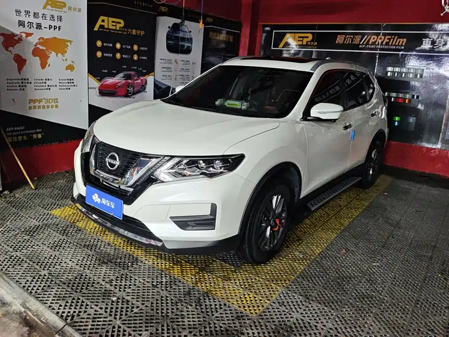 Nissan X-Trail — фото 1