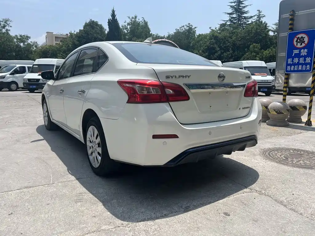 Nissan Sylphy EV — фото 9