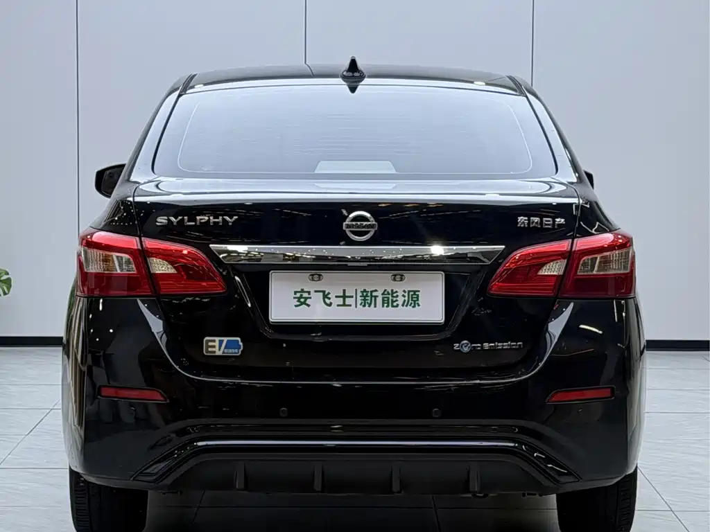 Nissan Sylphy EV — фото 14