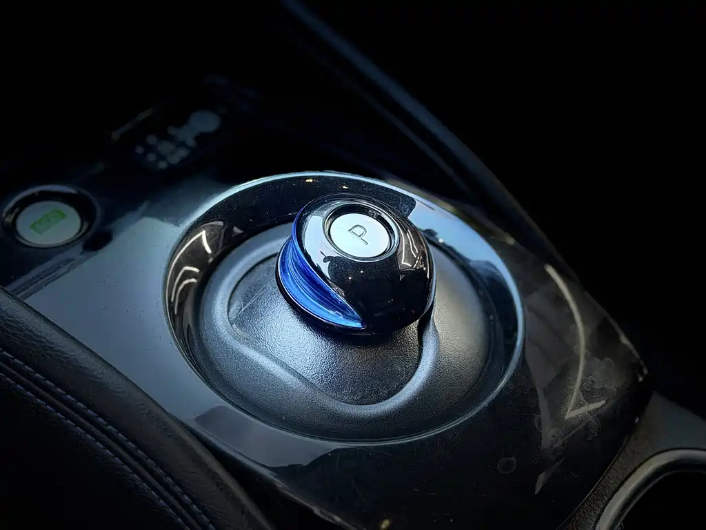 Nissan Sylphy EV — фото 9