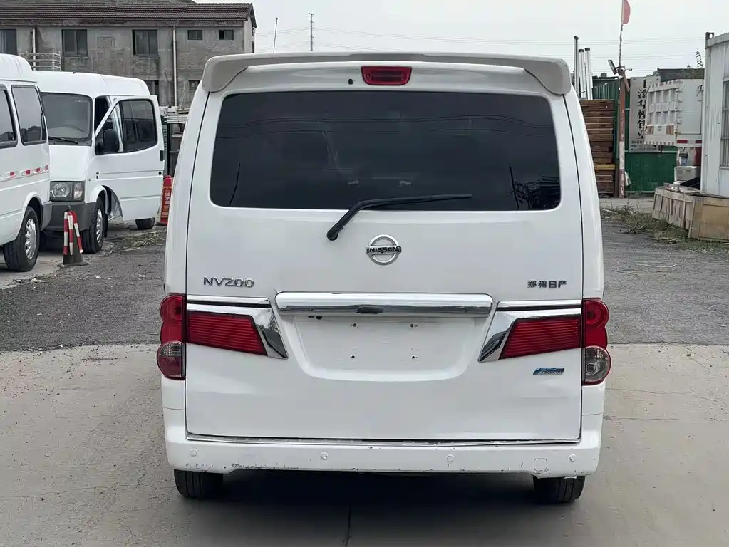 Nissan NV200 — фото 12