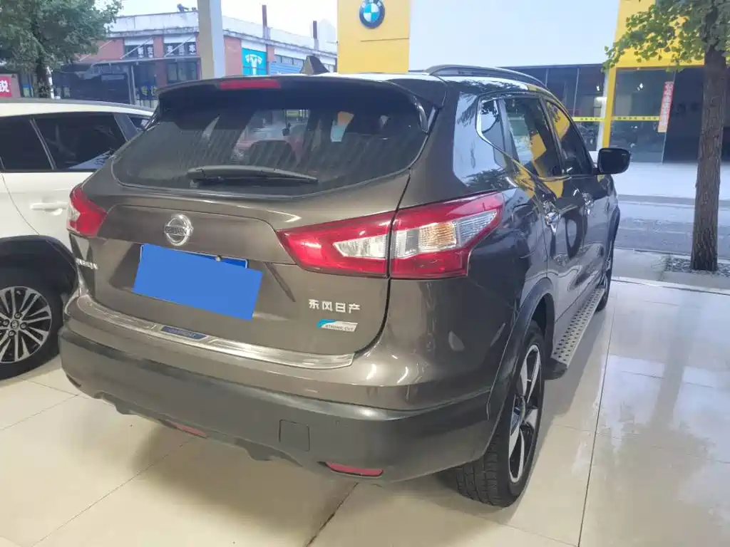 Nissan Qashqai — фото 7