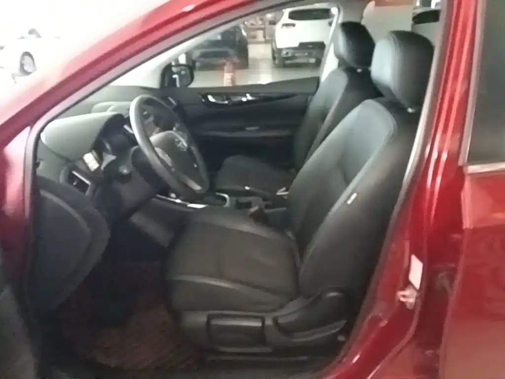 Nissan Tiida — фото 15