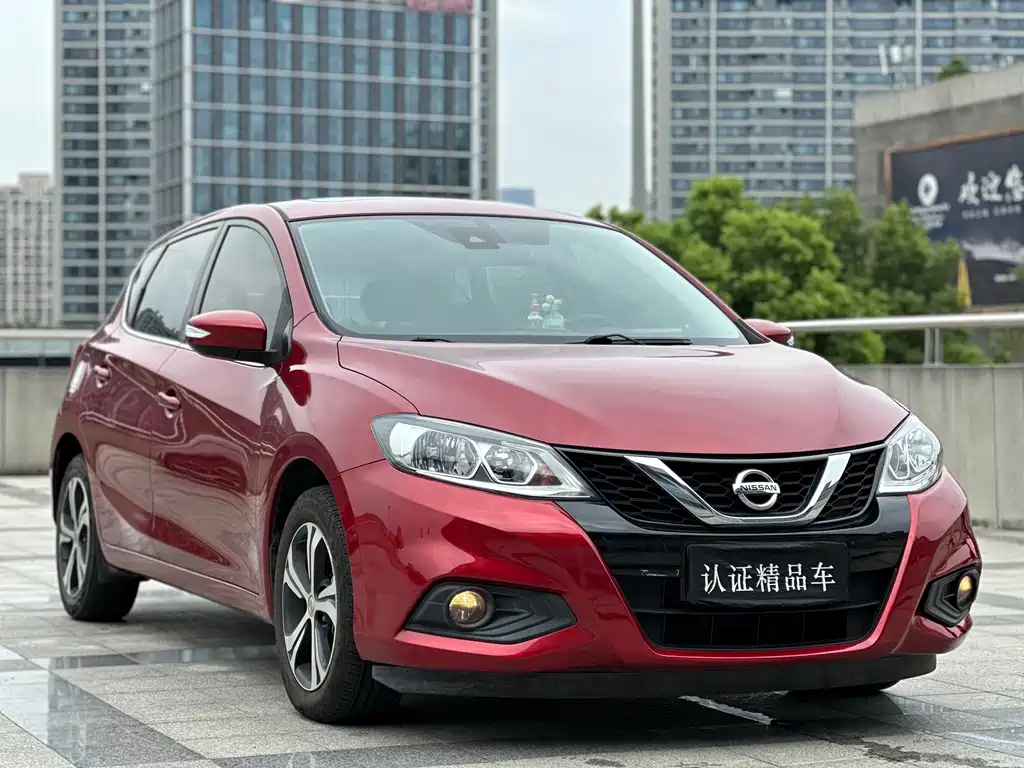 Nissan Tiida — фото 3