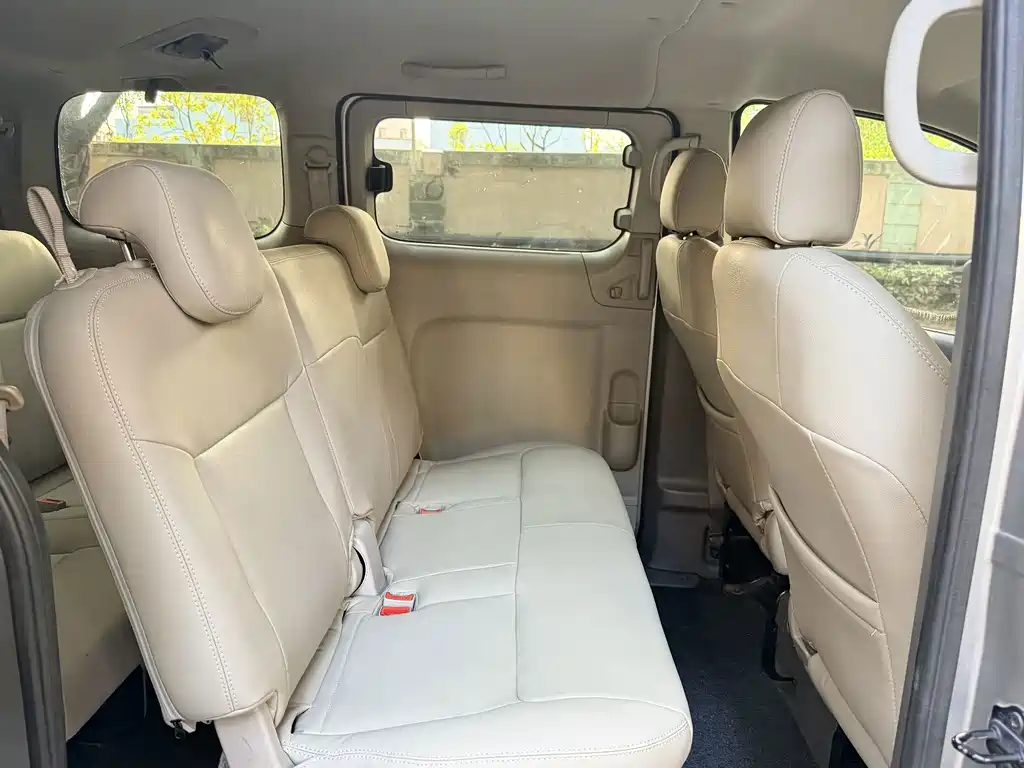 Nissan NV200 — фото 11