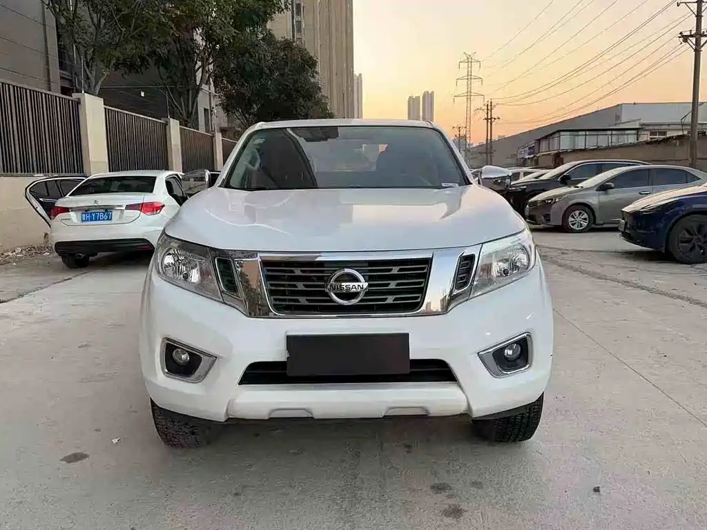 Nissan Navara — фото 2