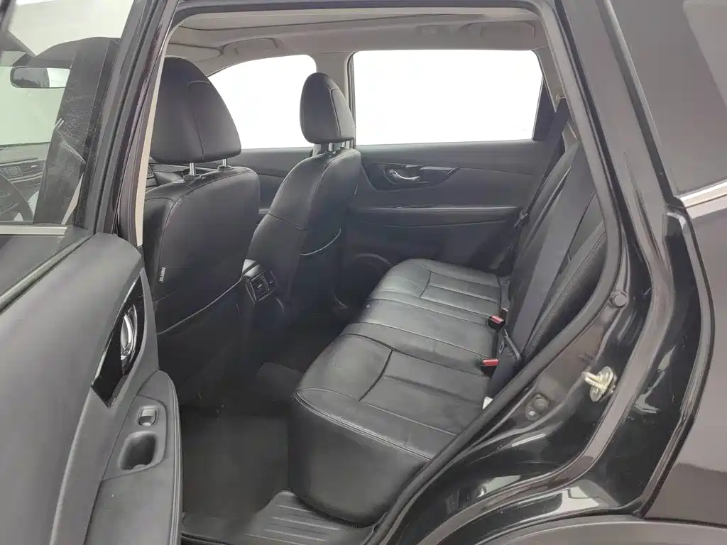 Nissan X-Trail — фото 15