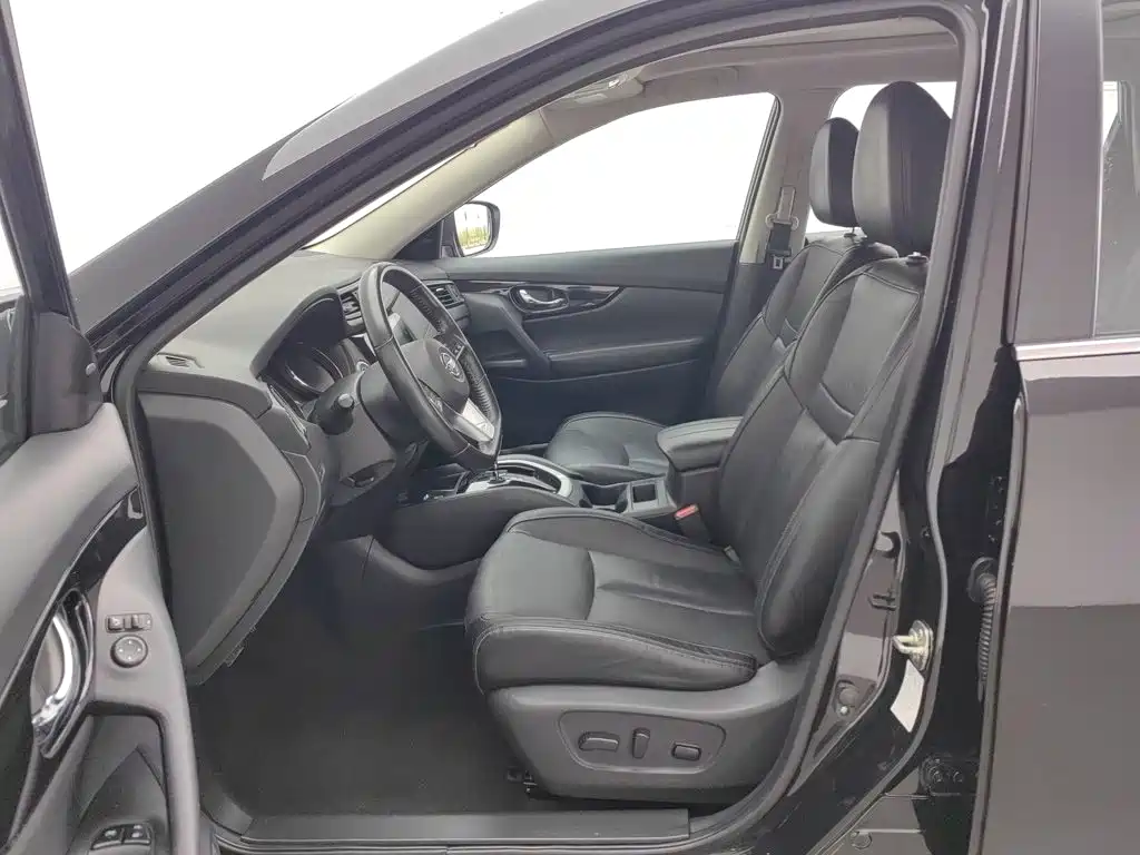 Nissan X-Trail — фото 10