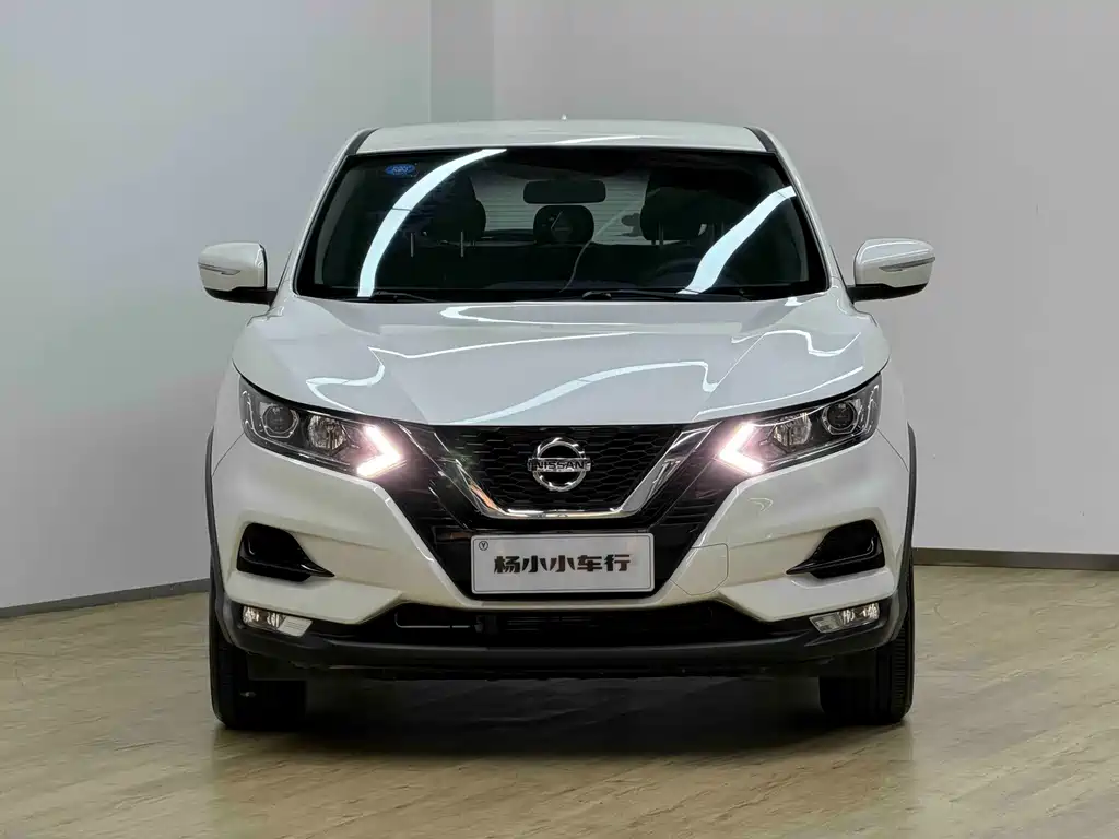 Nissan Qashqai — фото 2