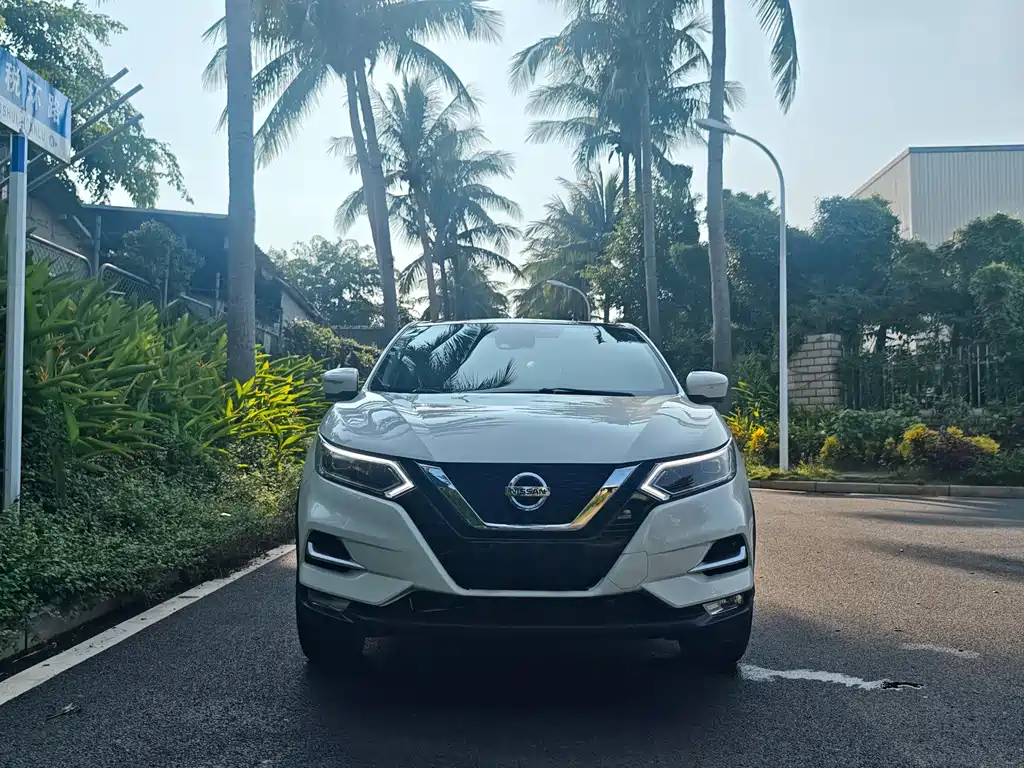 Nissan Qashqai — фото 2