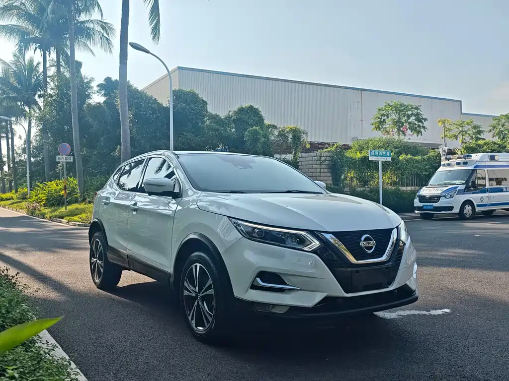 Nissan Qashqai — фото 3