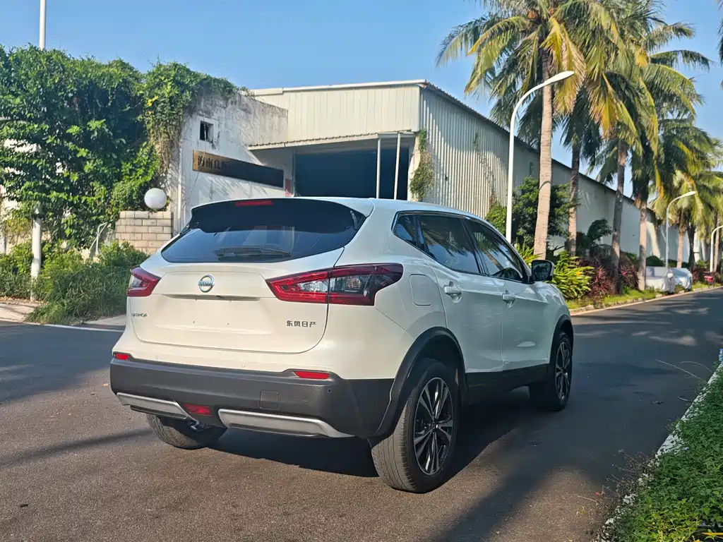Nissan Qashqai — фото 6