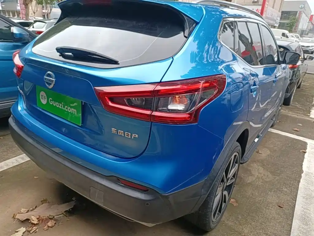 Nissan Qashqai — фото 5