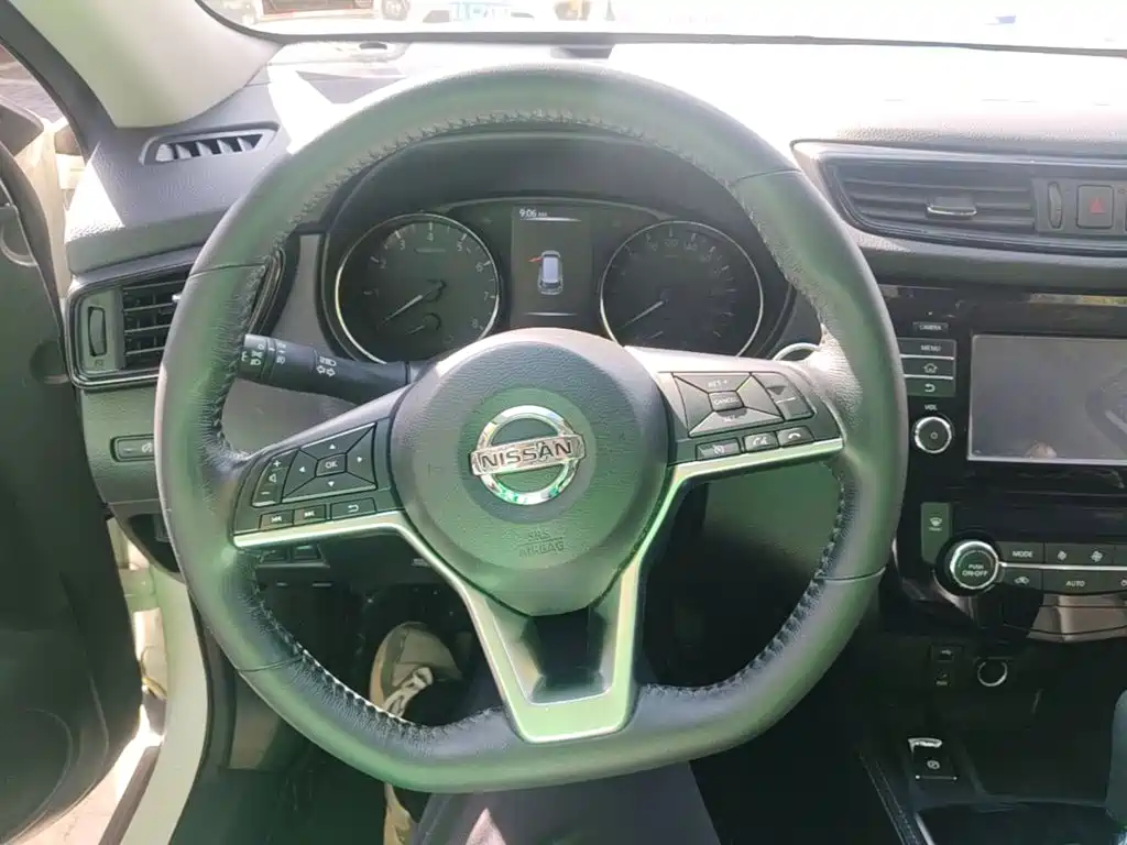 Nissan X-Trail — фото 11
