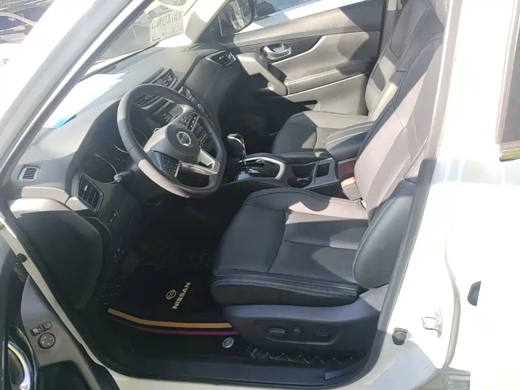 Nissan X-Trail — фото 15