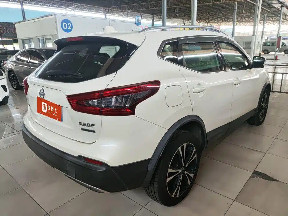 Nissan Qashqai — фото 8