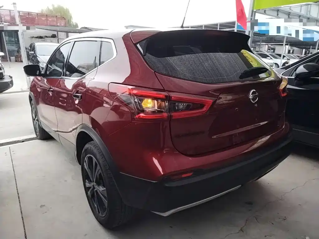 Nissan Qashqai — фото 5