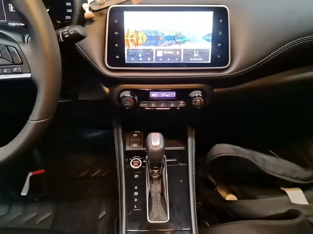 Nissan Kicks — фото 14