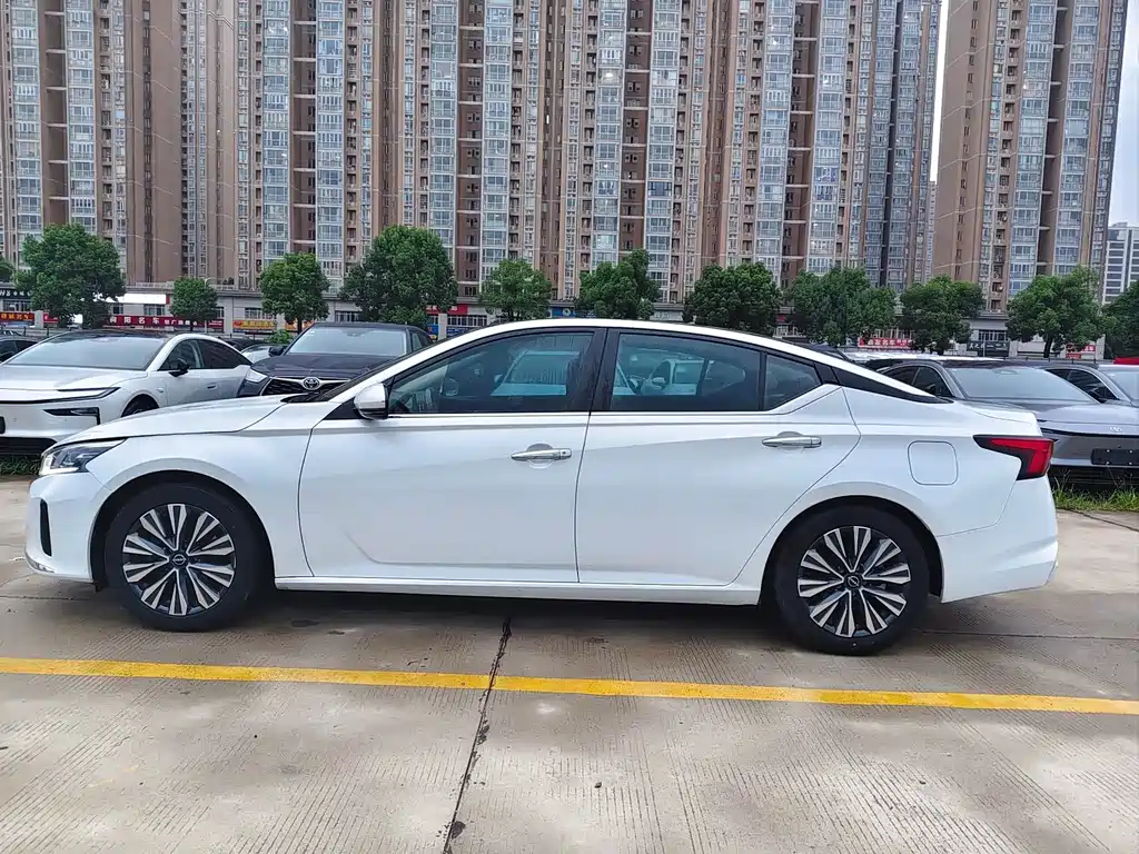 Nissan Teana — фото 4