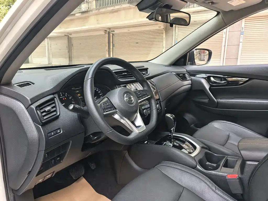 Nissan X-Trail — фото 13