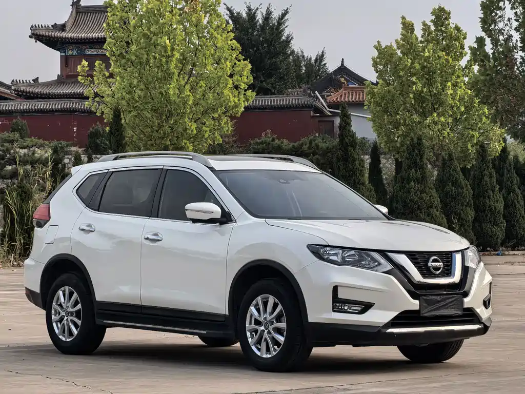 Nissan X-Trail — фото 8