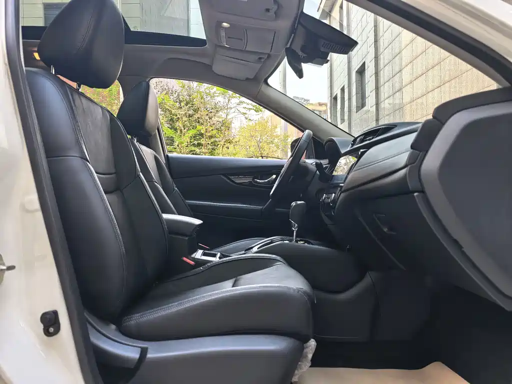 Nissan X-Trail — фото 10