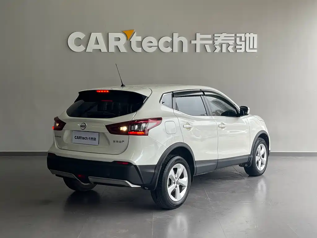 Nissan Qashqai — фото 4