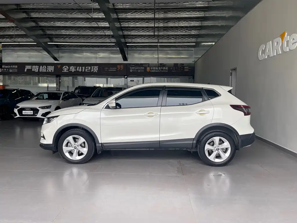 Nissan Qashqai — фото 8