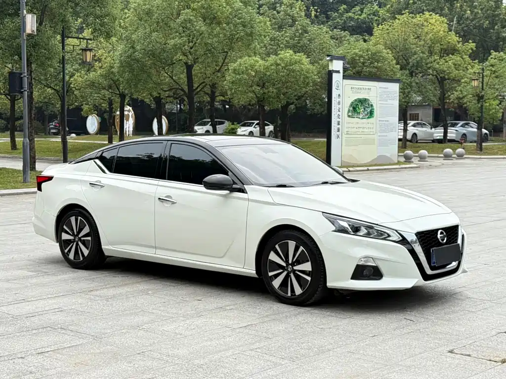 Nissan Teana — фото 3