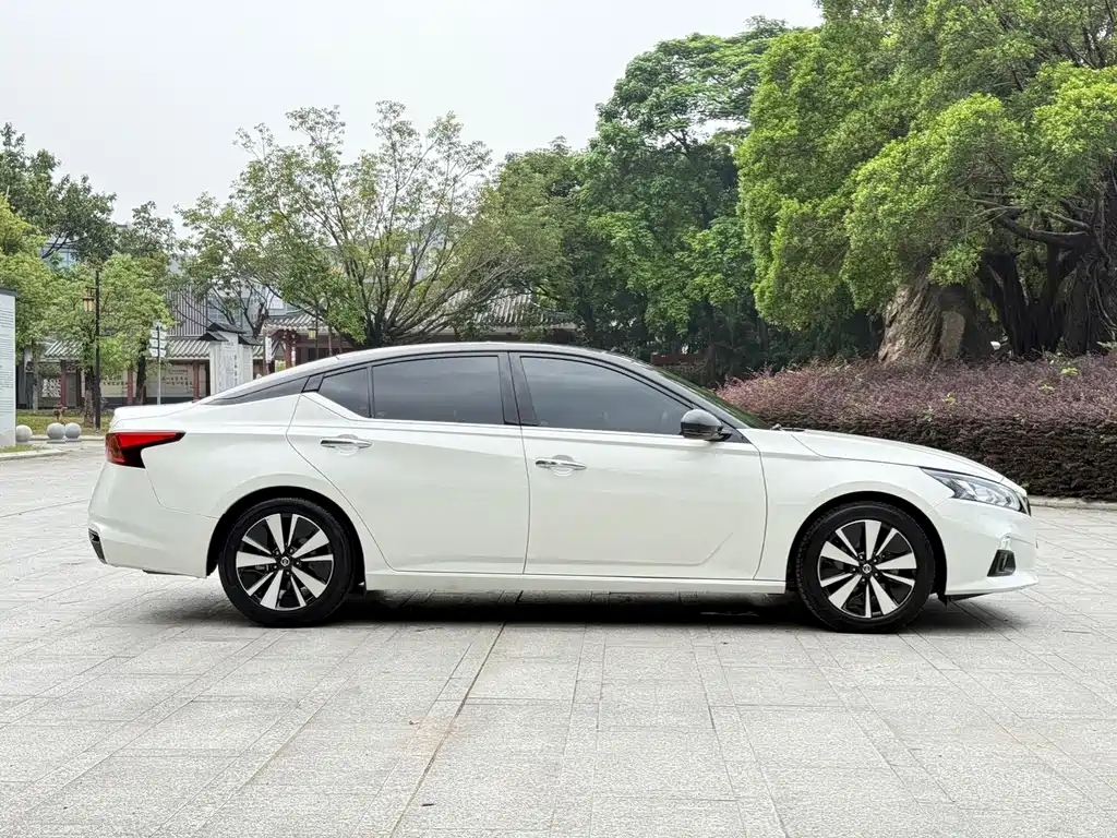Nissan Teana — фото 9