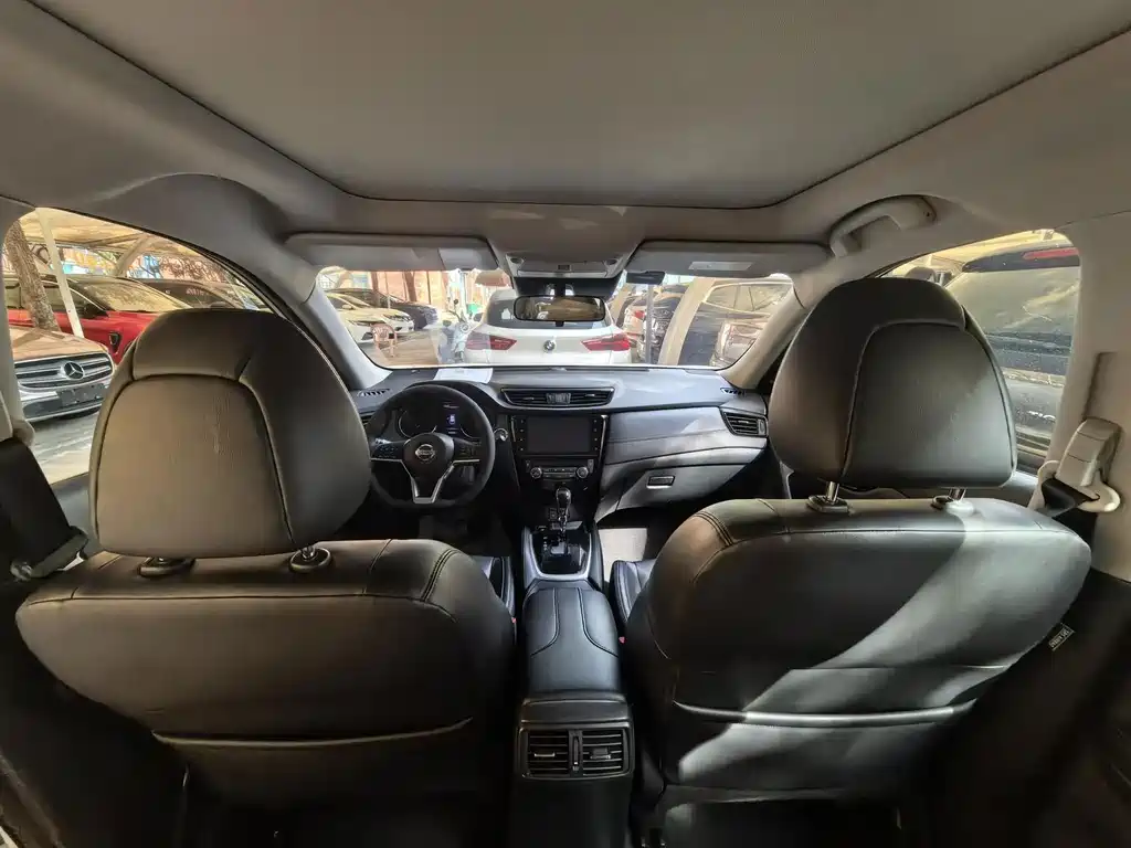 Nissan X-Trail — фото 10