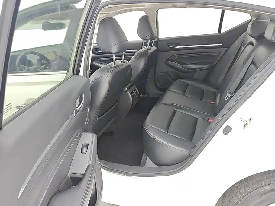 Nissan Teana — фото 11