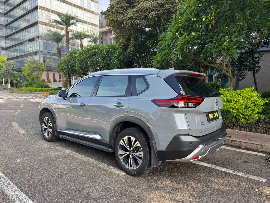Nissan X-Trail — фото 15
