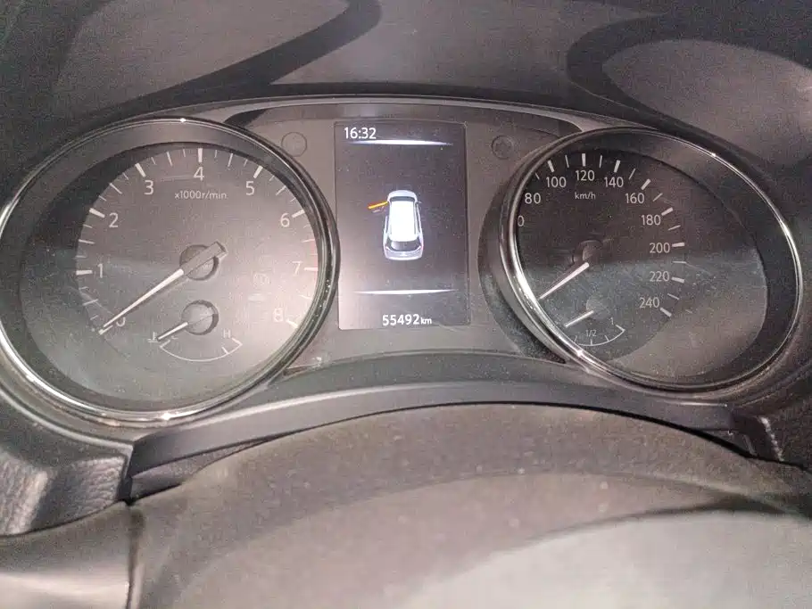 Nissan X-Trail — фото 14