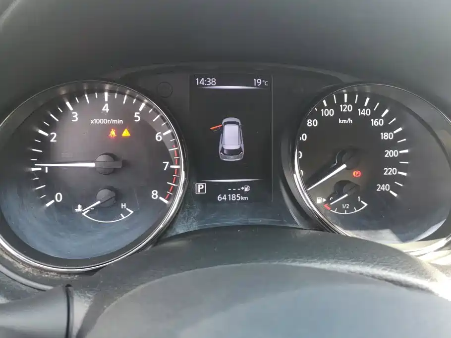Nissan X-Trail — фото 14