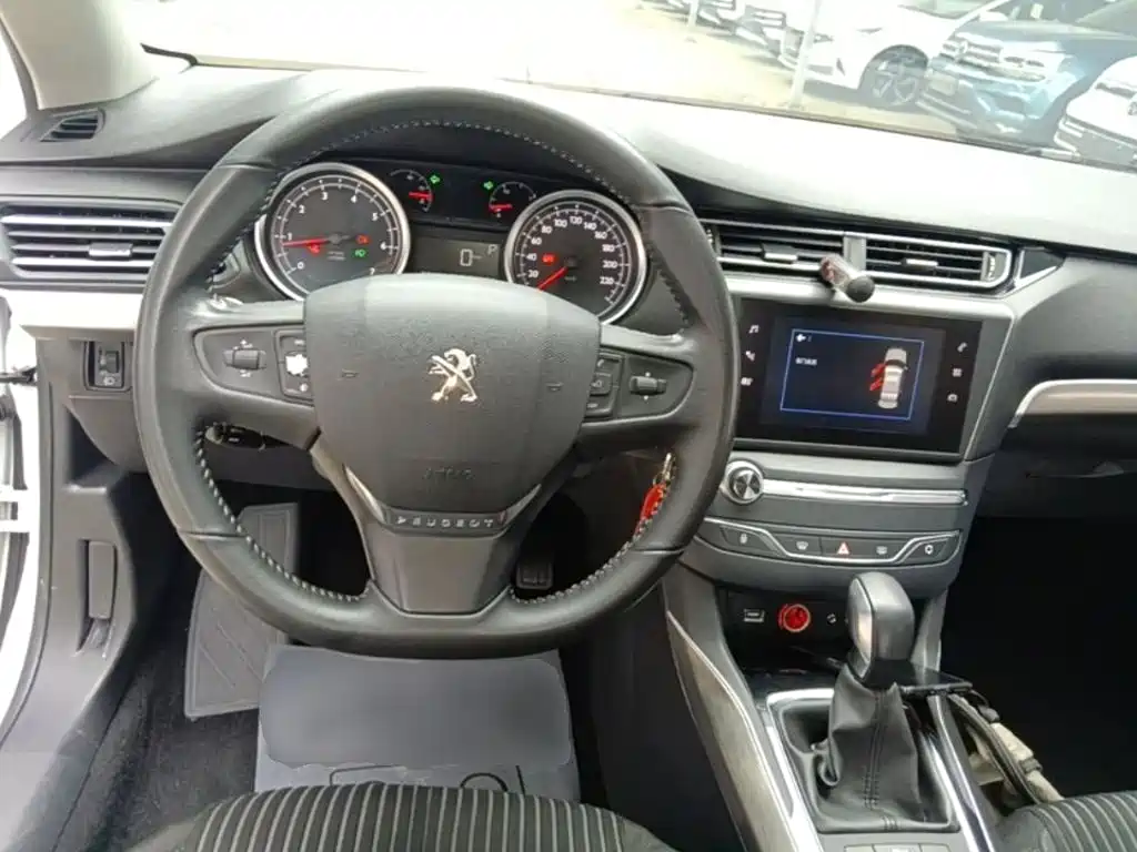 Peugeot 408 — фото 11