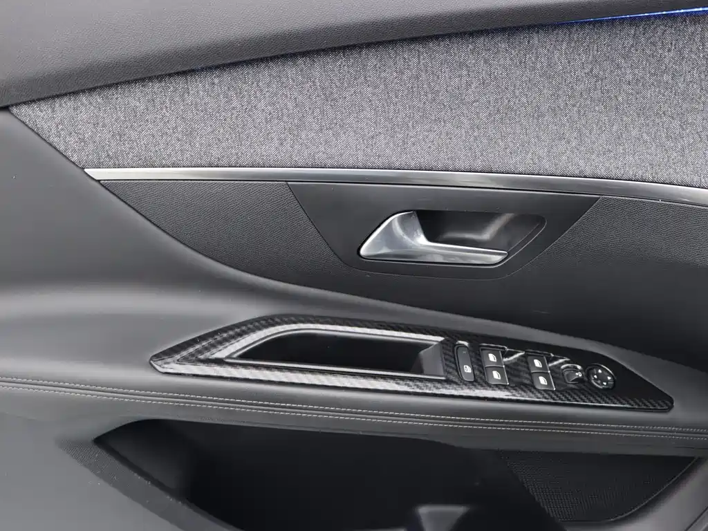 Peugeot 4008 — фото 11