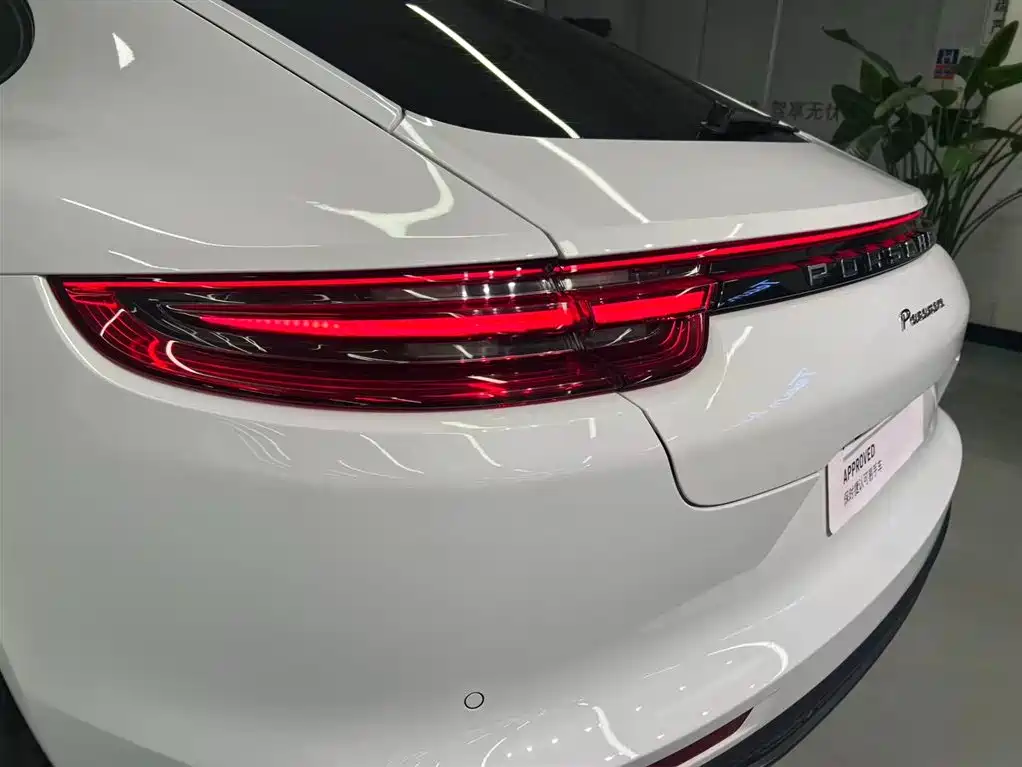 Porsche Panamera — фото 19