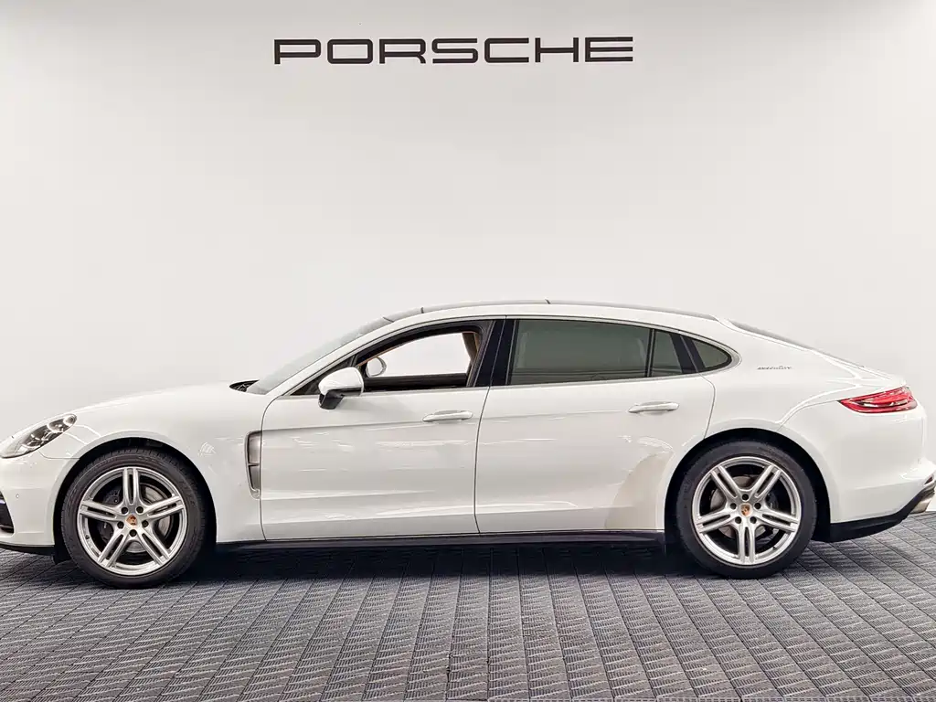Porsche Panamera — фото 6