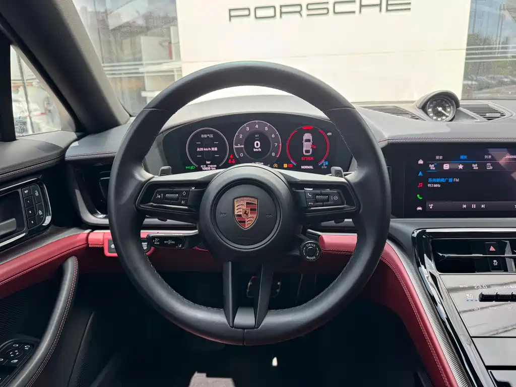 Porsche Panamera — фото 19